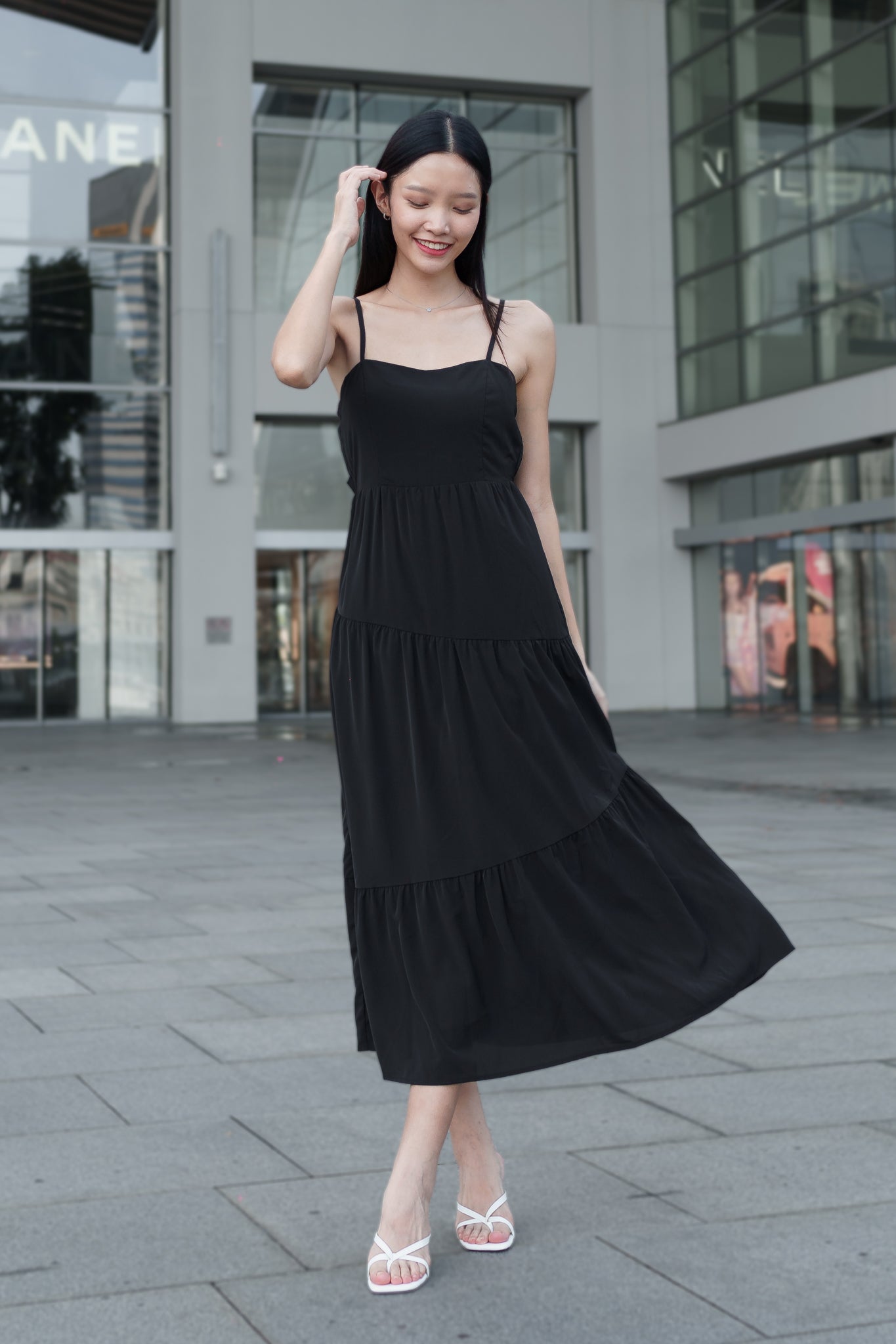 VIONA PADDED TIE-BACK RIBBON TIERED MAXI DRESS(BLACK)