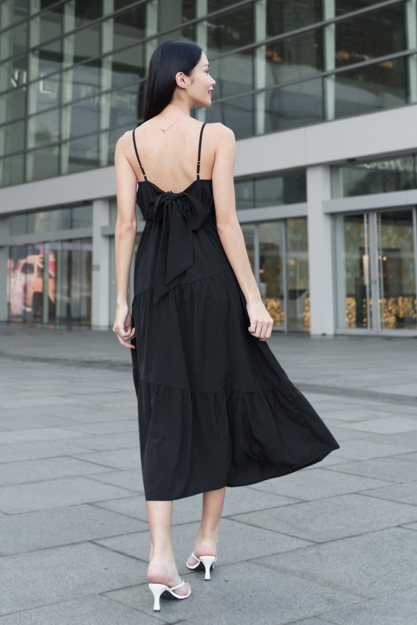 VIONA PADDED TIE-BACK RIBBON TIERED MAXI DRESS(BLACK)