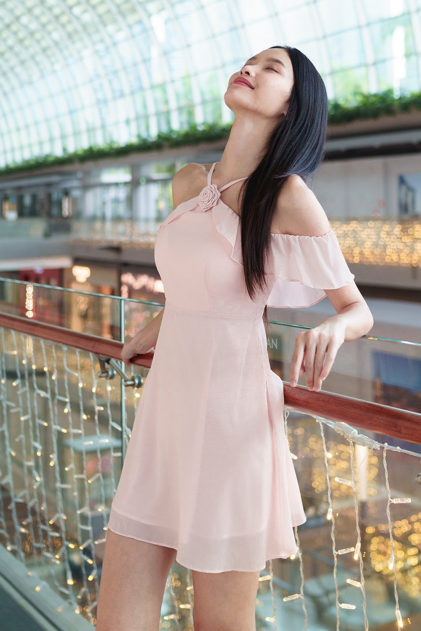 FLEUR PADDED HALTER DRESS WITH DETACHABLE FLORAL BROOCH(POWDER PINK)