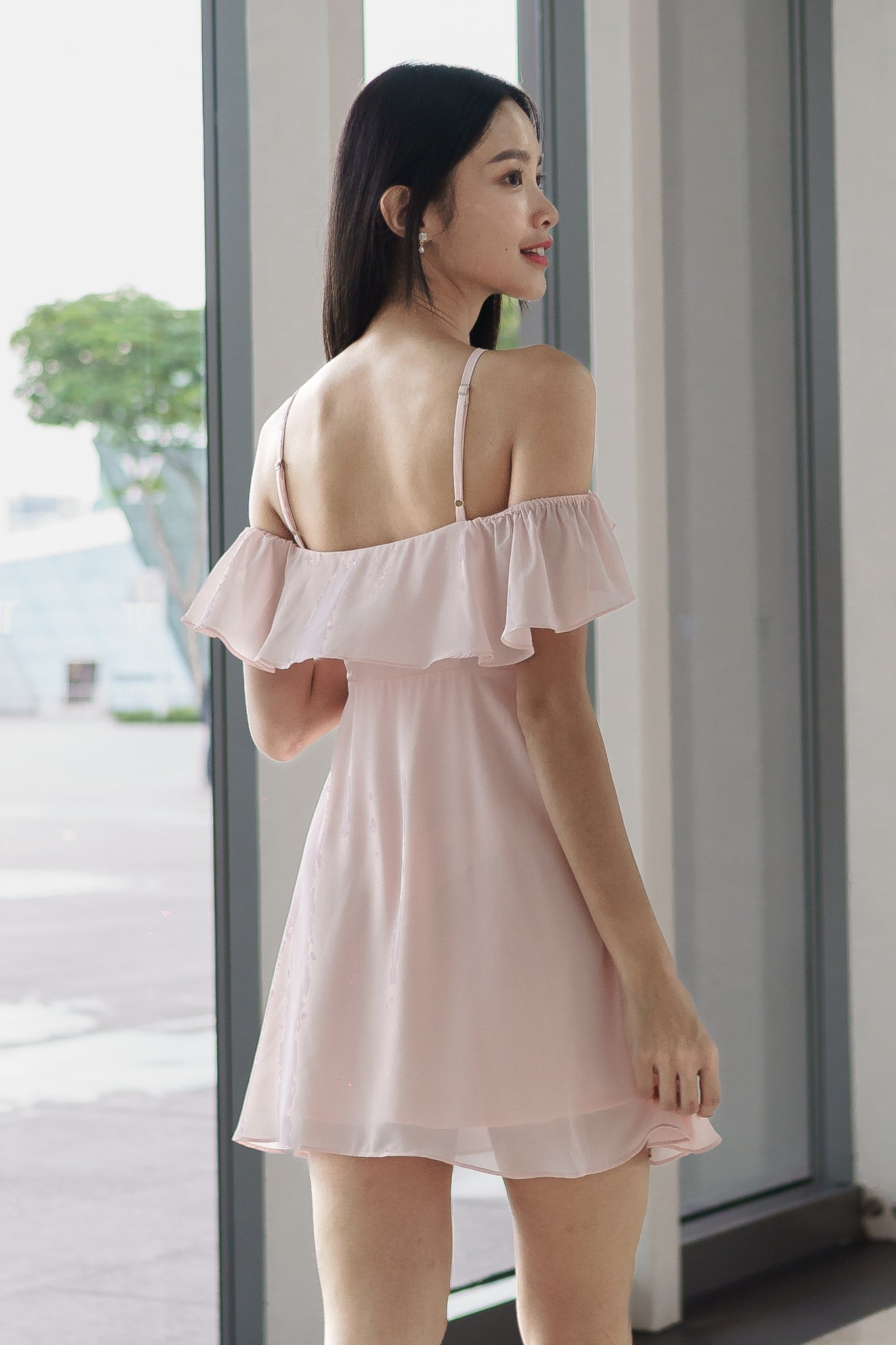 FLEUR PADDED HALTER DRESS WITH DETACHABLE FLORAL BROOCH(POWDER PINK)