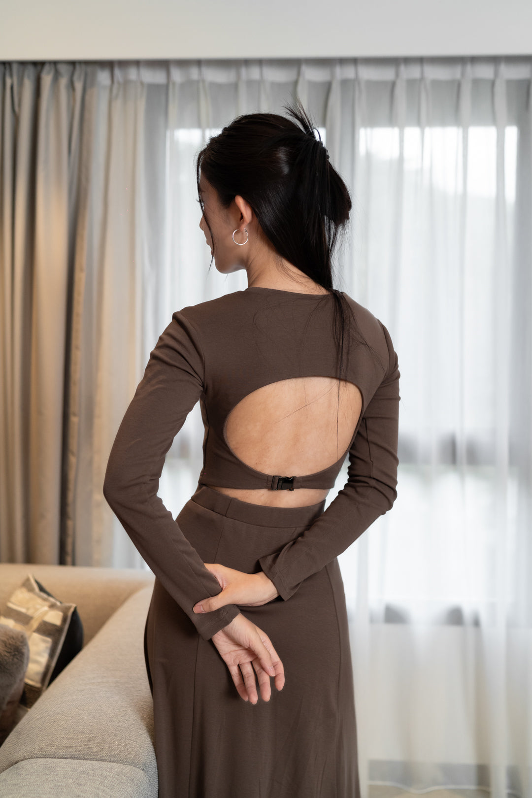 KYRA PADDED BUCKLE LONG SLEEVE TOP (MOCHA BROWN)