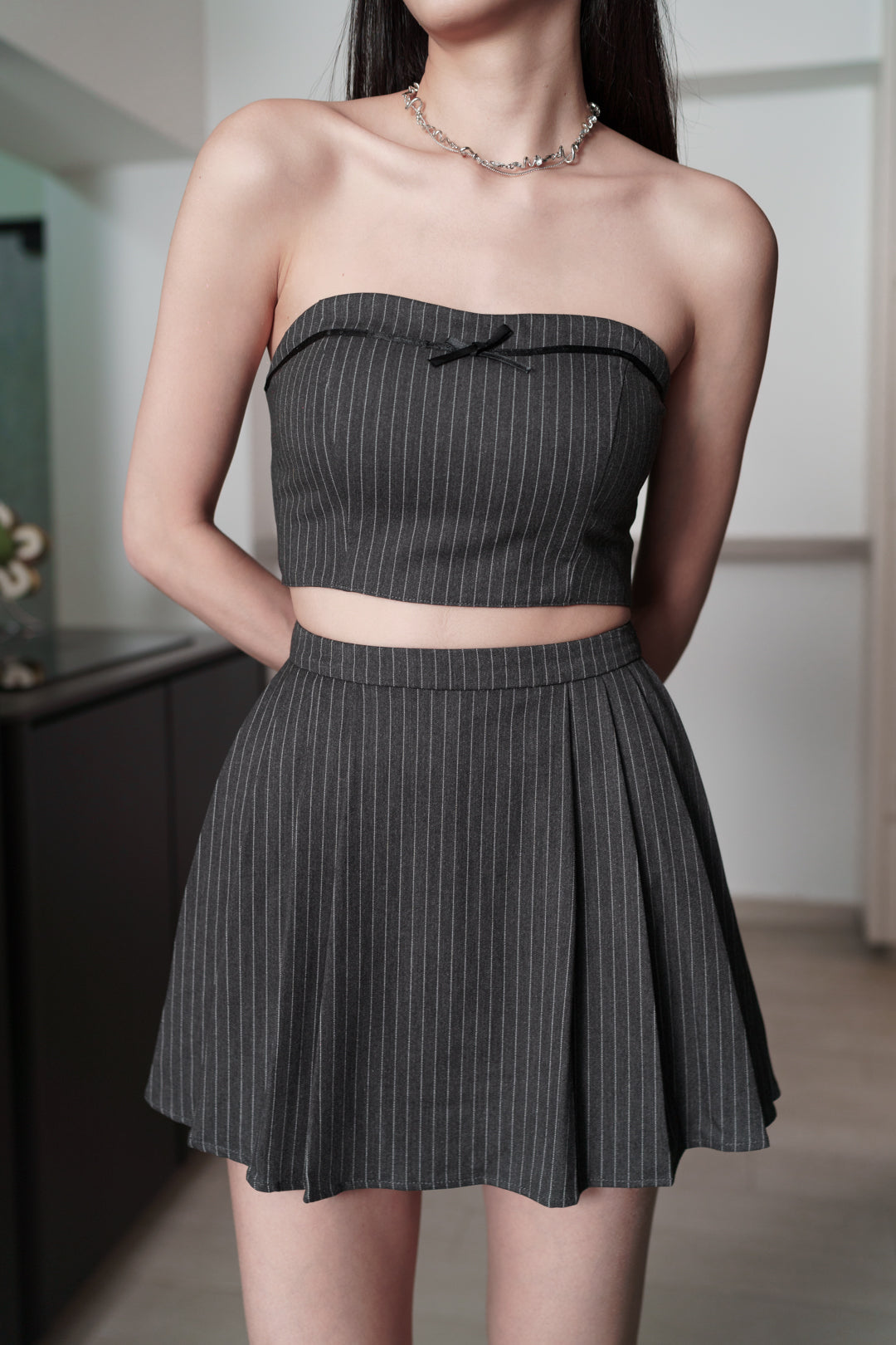 AVELLE PINSTRIPES RIBBON CO-ORD SET(CHARCOAL)