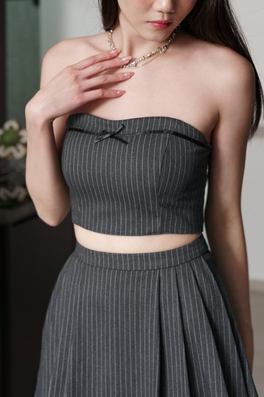 AVELLE PINSTRIPES RIBBON PADDED TUBE TOP(CHARCOAL)